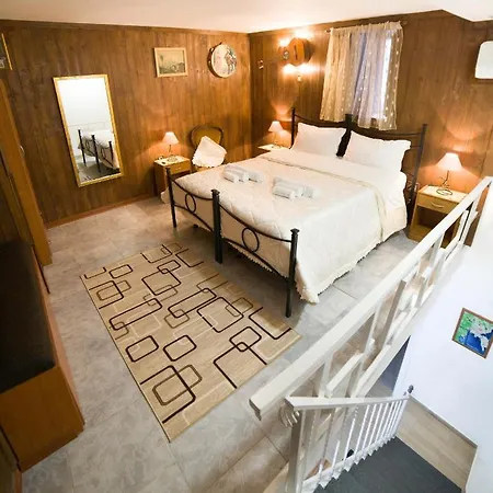 Apartment Euripides House